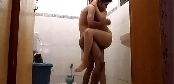  Porn Video Of Married Indian Couple Sunny Sonia Fucking In Shower